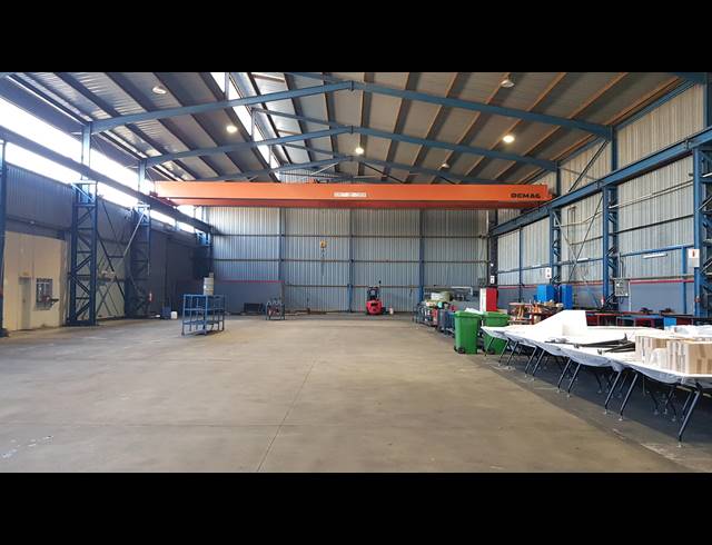 4,573M² FACTORY TO LET IN BELLVILLE CENTRAL